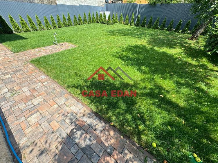 Casă individuală cu 6 camere cu Teren 550 Mp în Central