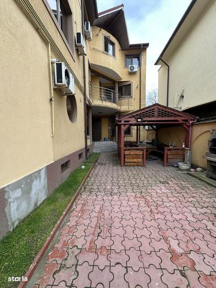 Apartament cu 4 camere în Central