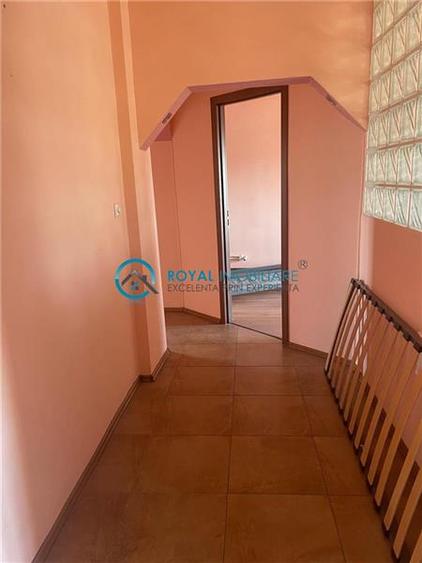 Apartament cu 2 camere decomandat în P-ța Mihai Viteazu