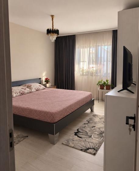 Casă cu 4 camere cu Teren 330 Mp în Central