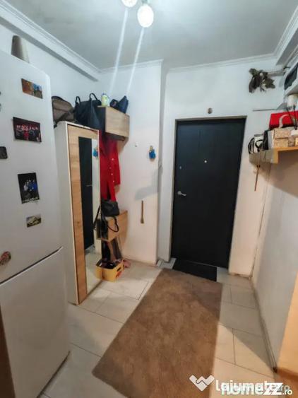 Apartament cu 2 camere semidecomandat, mobilat în Central