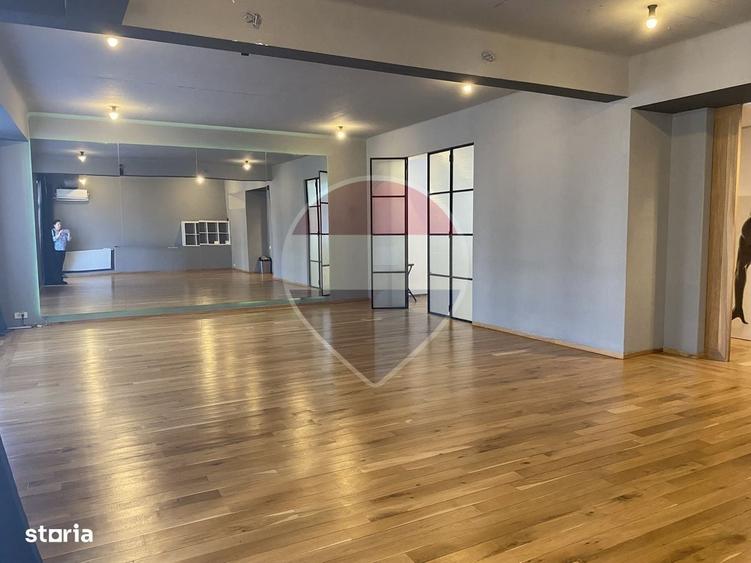 Apartament cu 4 camere decomandat în Dacia
