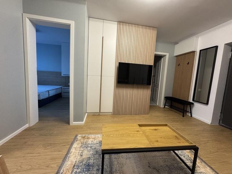 Apartament cu 2 camere decomandat în Exterior Vest