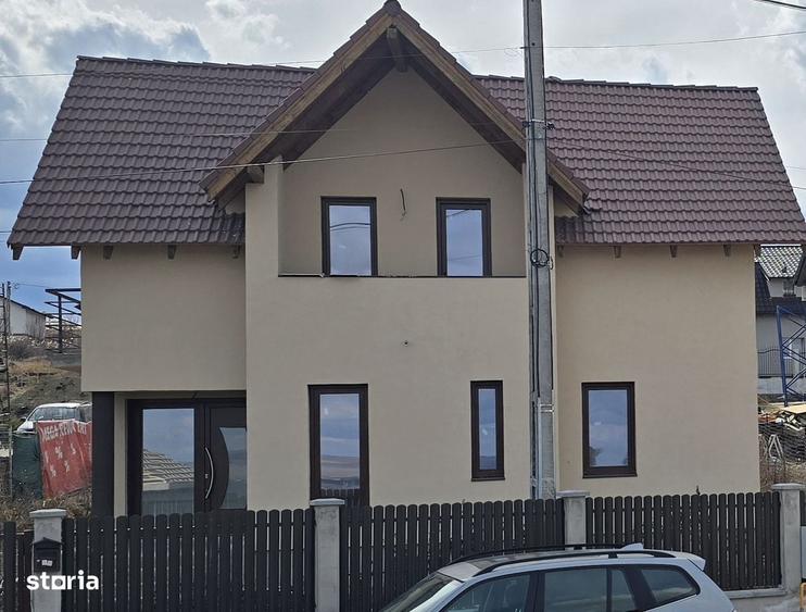 Casă cu 4 camere în Juc-Herghelie