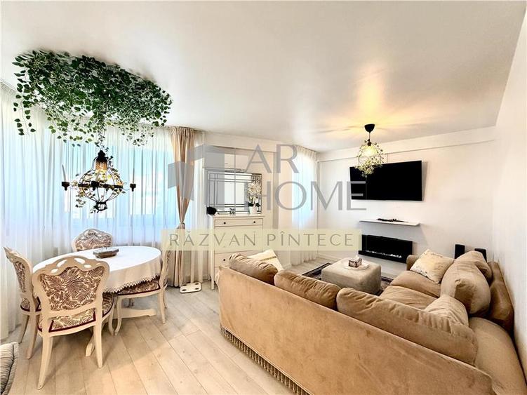 Apartament cu 3 camere decomandat, mobilat în Ultracentral