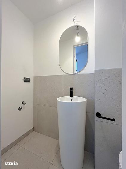 Apartament cu 4 camere semidecomandat în Floreasca