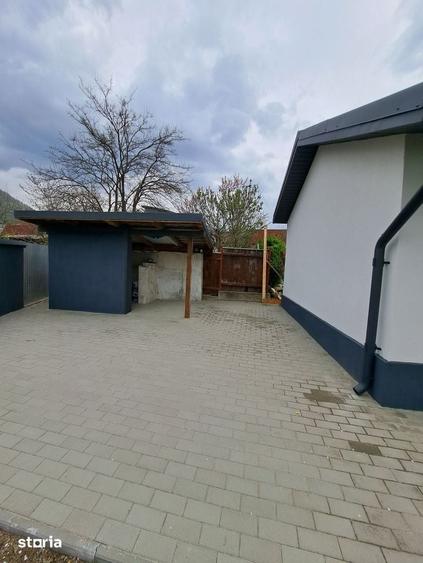Casă cu 3 camere cu Teren 320 Mp în Central