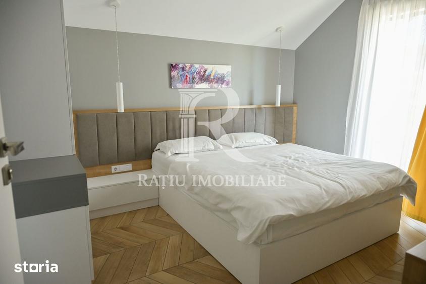 Casă cu 9 camere cu Teren 1720 Mp în Sânmartin