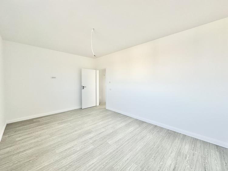 Duplex cu 4 camere cu Canalizare în Moșnița Veche