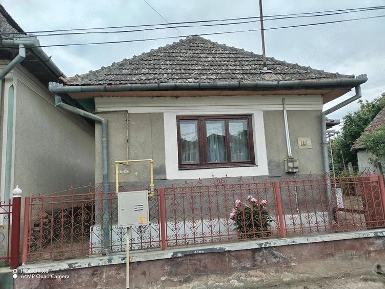 Casă cu 3 camere cu Teren 1100 Mp în Micoșlaca