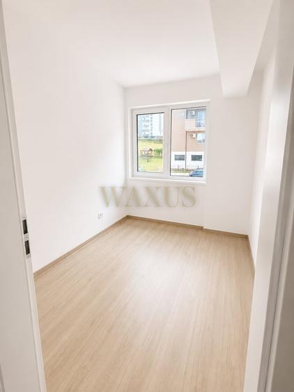 Apartament cu 3 camere semidecomandat în Florești
