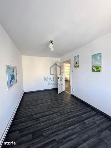 Apartament cu 3 camere în Traian