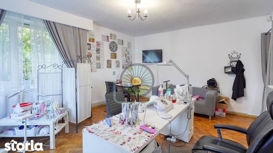 Casă cu 3 camere decomandat cu Canalizare în Florilor