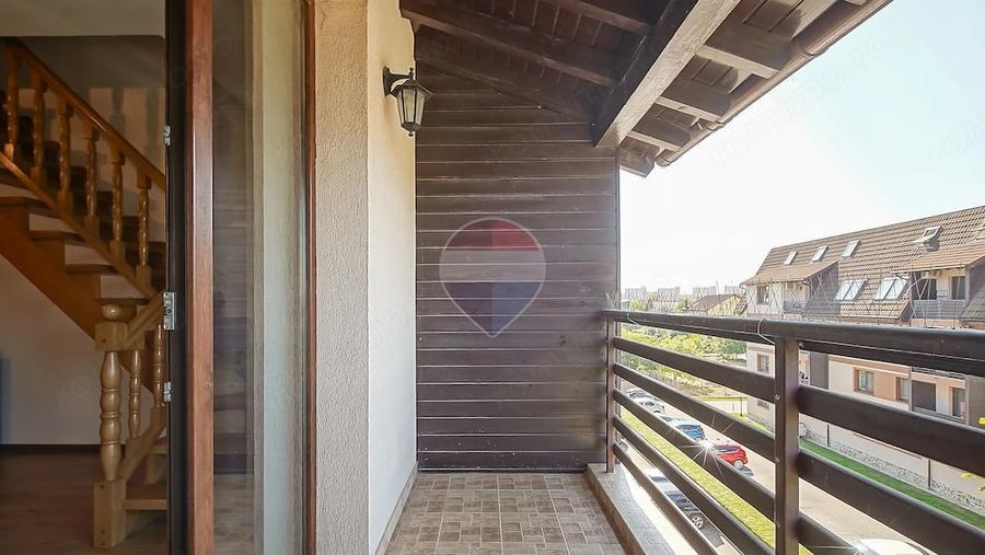 Apartament cu 3 camere decomandat în Tractorul