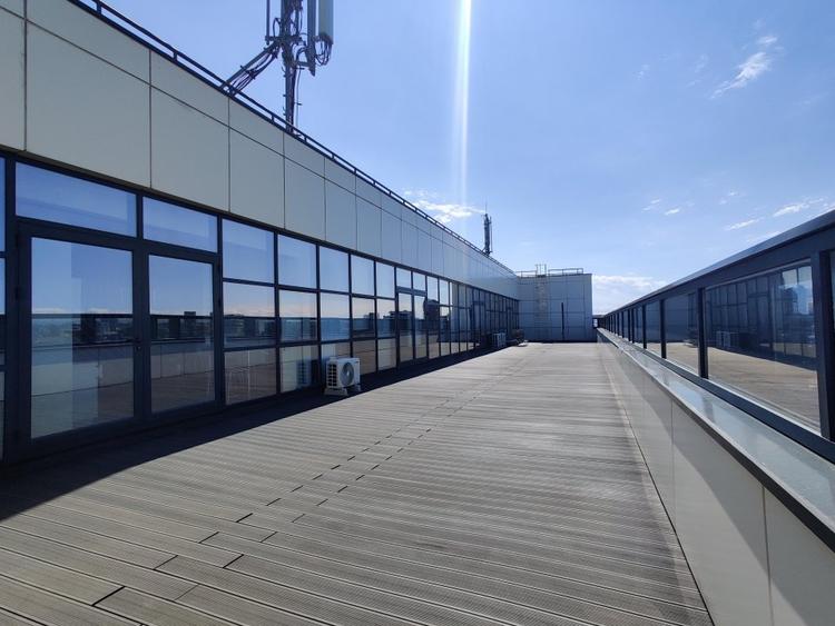 Birou, de 360 mp, în P-ța Muncii