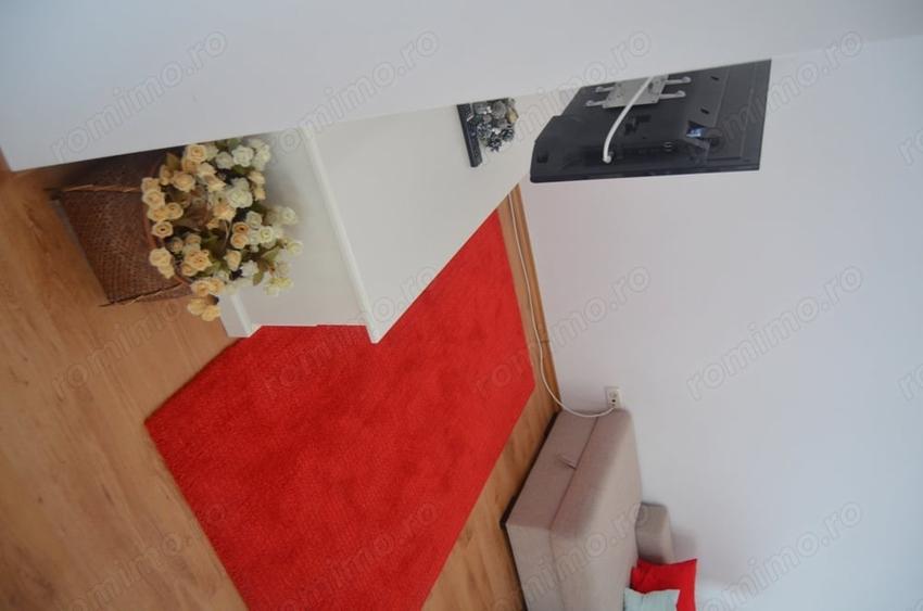 Apartament cu 3 camere decomandat în Poiana Țapului