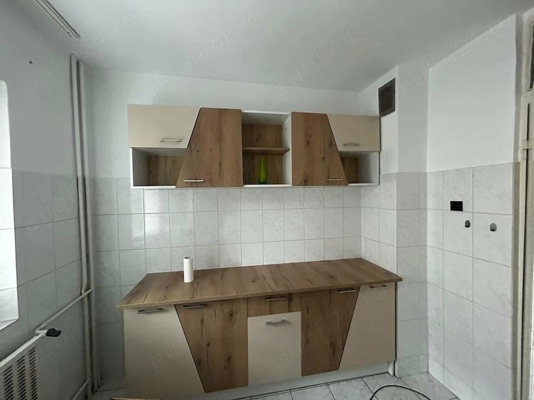 Ofer spre inchiriere 2 camere decom, Soarelui, langa Zone Caffe, cu actele depuse pt centrala propr - 9