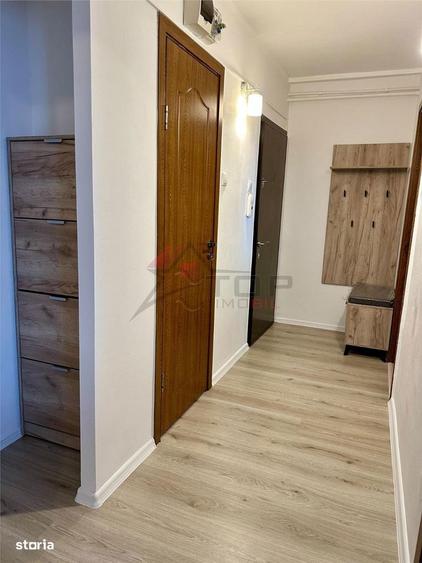 Apartament cu 2 camere semidecomandat în Podu Roș