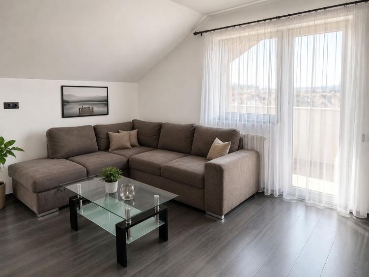Apartament cu 3 camere decomandat în Șelimbăr