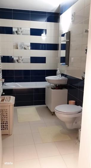 Apartament cu 3 camere în Tractorul