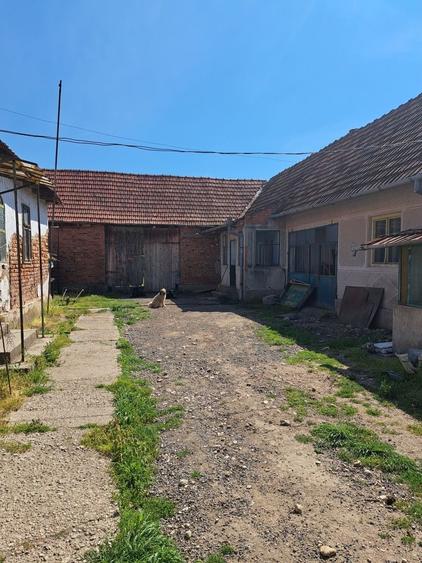 Casă cu 4 camere în Târgoviște