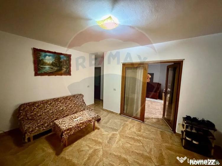 Casă cu 4 camere cu Teren 873 Mp în Vânători