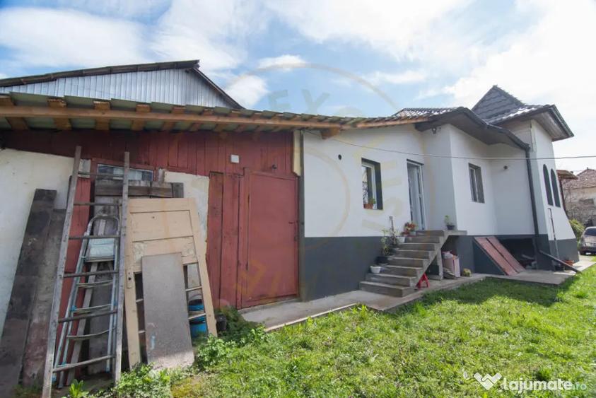 Casă cu 3 camere cu Teren 1000 Mp în Văcarea