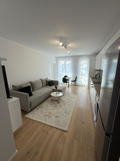 Apartament cu 2 camere semidecomandat în Florești