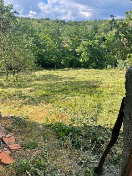 Casă individuală cu 4 camere cu Teren 1500 Mp în Central