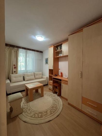 Apartament cu 3 camere în Tomis Nord
