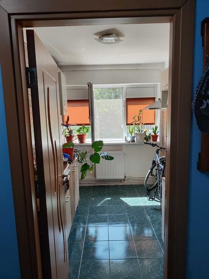 Apartament cu 2 camere semidecomandat în Marna