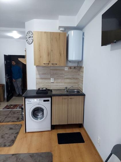 Garsonieră decomandată în Central
