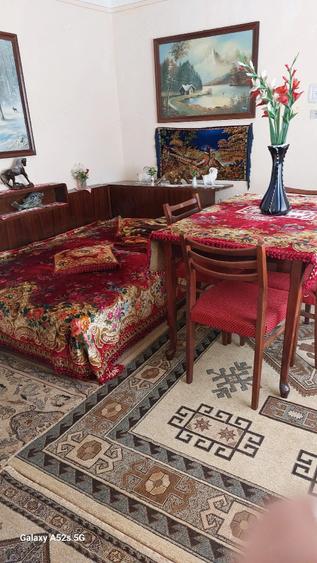Casă cu 4 camere cu Teren 2600 Mp în Central