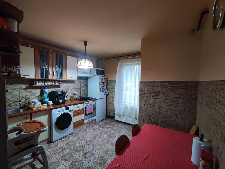 Apartament cu 3 camere decomandat în Unirii