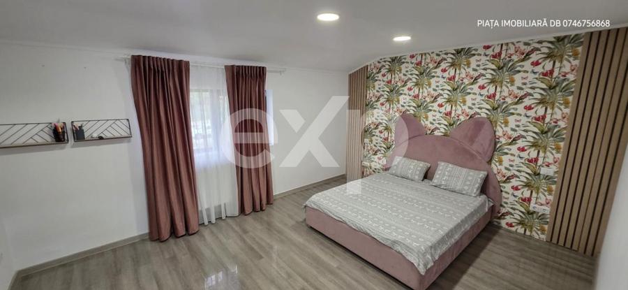 Casă individuală cu 8 camere cu Canalizare în Central