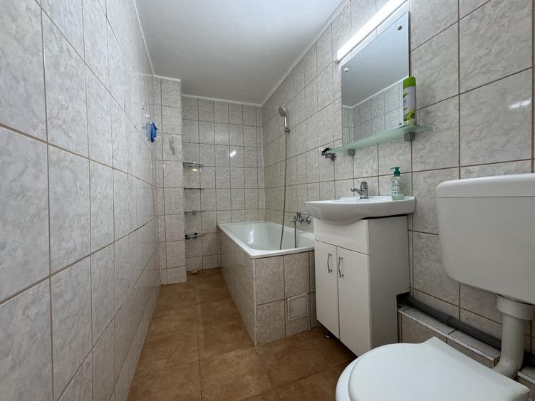 Apartament cu 2 camere decomandat, mobilat în Nerva Traian