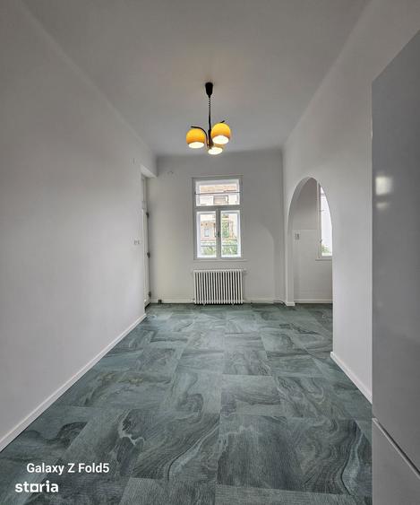 Casă cu 4 camere cu Teren 350 Mp în Ultracentral
