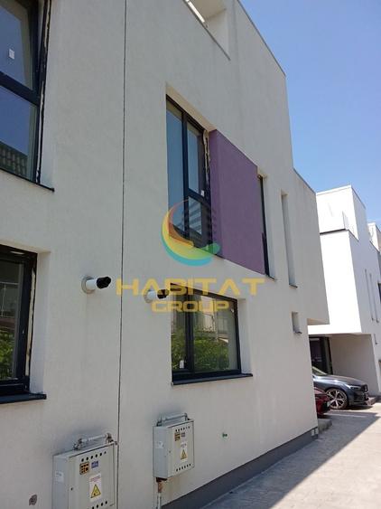Duplex cu 5 camere cu Canalizare în Central