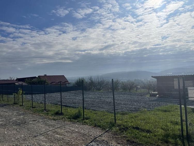 Spațiu comercial, în Florești