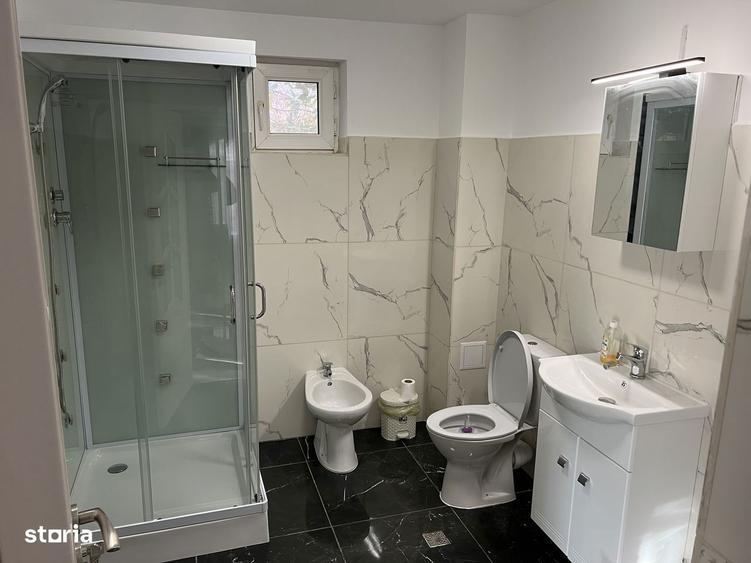 Casă cu 4 camere cu Teren 350 Mp în Central