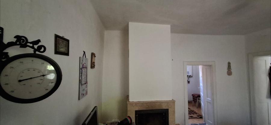 Casă individuală cu 3 camere cu Teren 900 Mp în Central