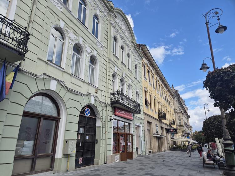 Apartament cu 2 camere nedecomandat în Central