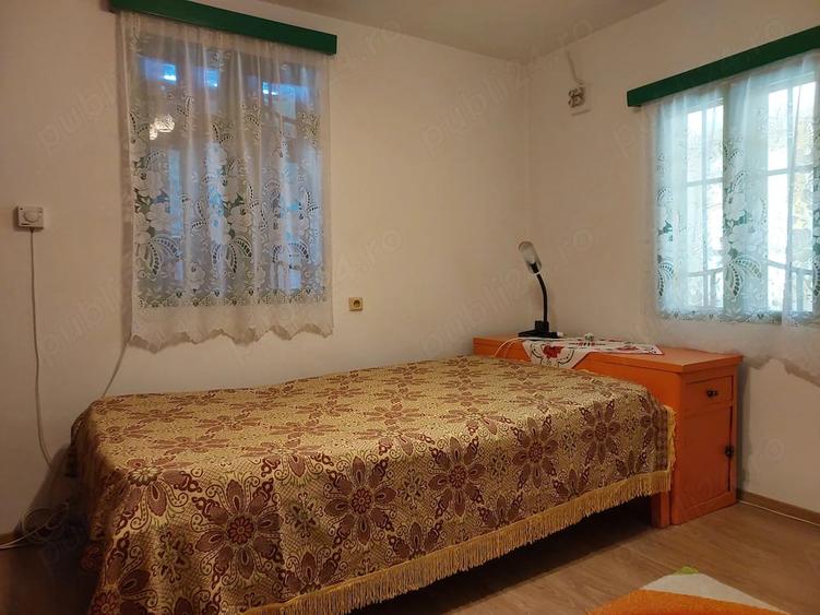 Casă cu 3 camere cu Teren 1000 Mp în Oteștii de Jos