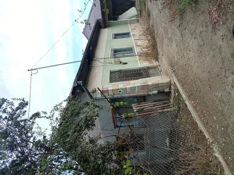 Casă cu Teren 635 Mp în Cioceni