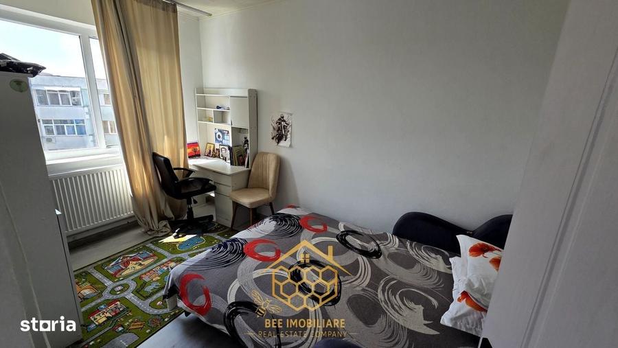 Apartament cu 3 camere decomandat în Valea Rosie