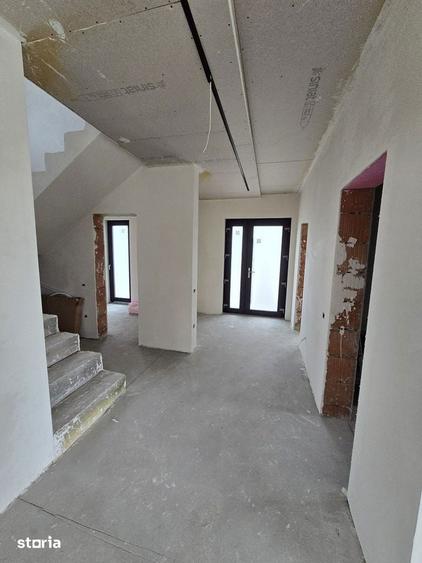 Casă cu 4 camere cu Teren 620 Mp în Sânmartin