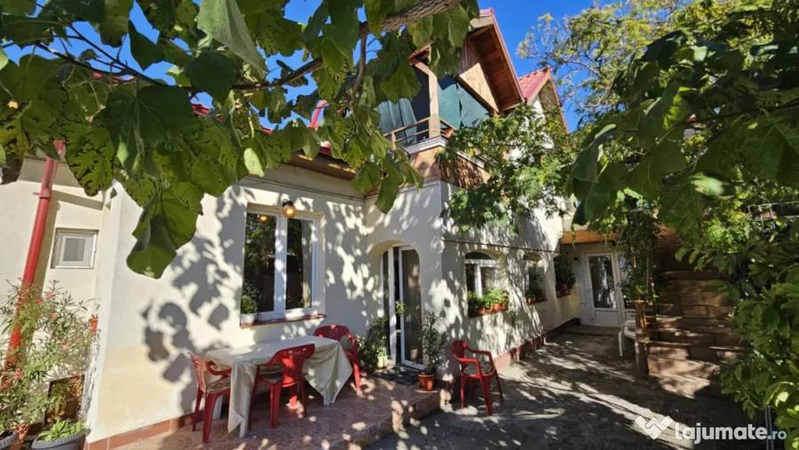 Casă cu 5 camere cu Teren 267 Mp în Pieptănari