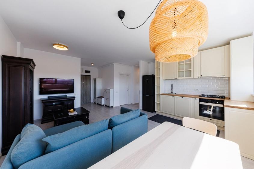 Apartament cu 3 camere decomandat, mobilat în Torontalului
