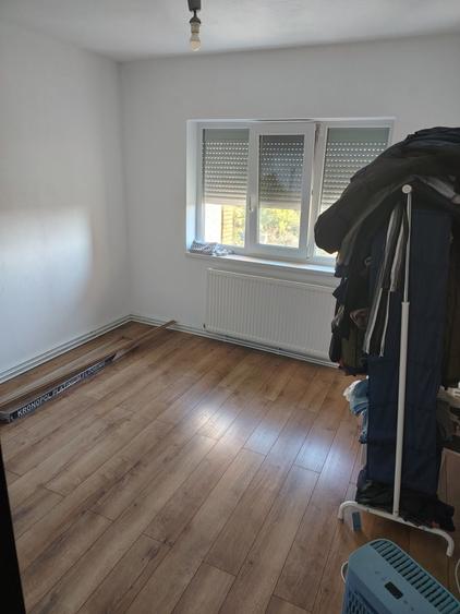 Apartament cu 2 camere decomandat în Utvin