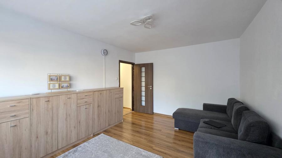 Apartament cu 3 camere semidecomandat, mobilat în Iosefin